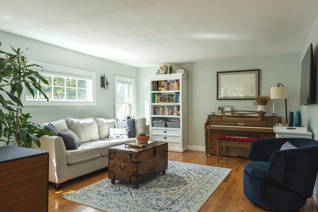 50 Jeffrey's Neck Road Ipswich, MA 01938 - Photo 27 of 41 a living room with furniture rug and window