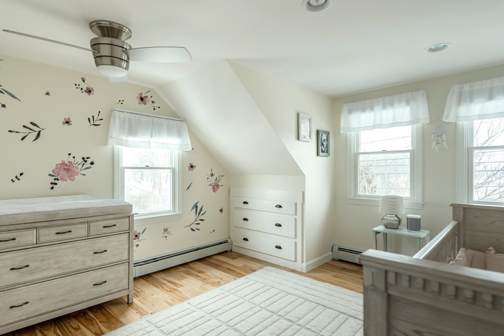 50 Jeffrey's Neck Road Ipswich, MA 01938 - Photo 35 of 41 a living room with furniture and window