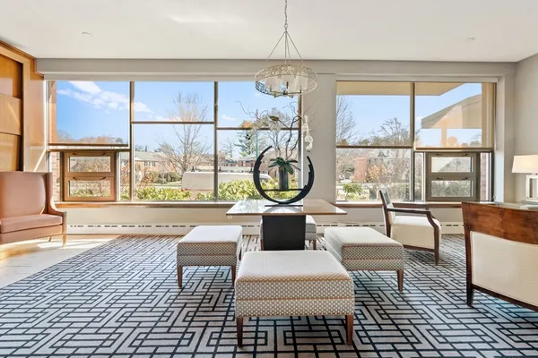 $3,100 | 130 Boylston Street, Unit 3, Newton, MA 02467
