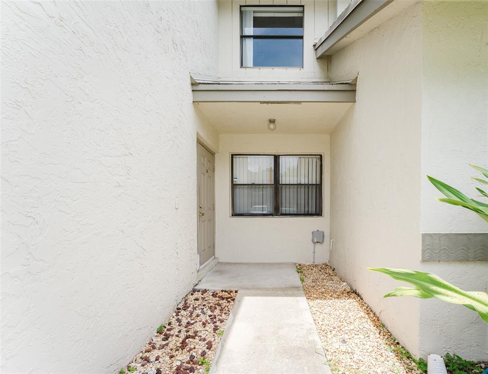 Undisclosed Address Boca Raton, FL 33428 - Photo 3 of 36 a view of an entryway