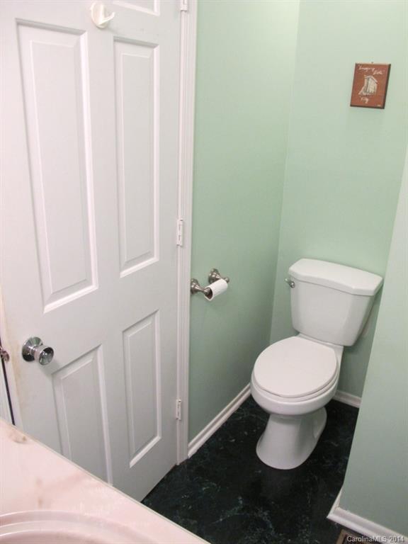 8356 Knights Bridge Road Charlotte, NC 28210 - Photo 18 of 24 Gallery Image 18