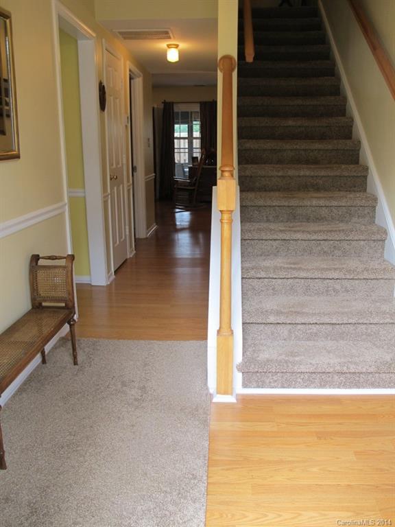 8356 Knights Bridge Road Charlotte, NC 28210 - Photo 4 of 24 Gallery Image 4