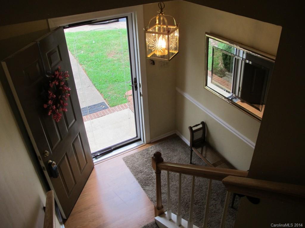 8356 Knights Bridge Road Charlotte, NC 28210 - Photo 5 of 24 Gallery Image 5