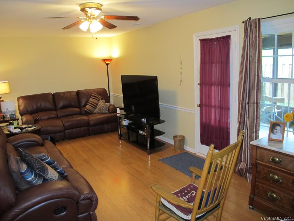 8356 Knights Bridge Road Charlotte, NC 28210 - Photo 9 of 24 Gallery Image 9