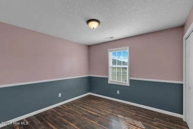 $239,000 | 409 Sumrell Way, Hubert, NC 28539