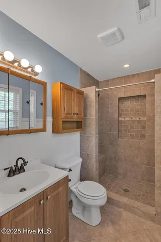 $239,000 | 409 Sumrell Way, Hubert, NC 28539