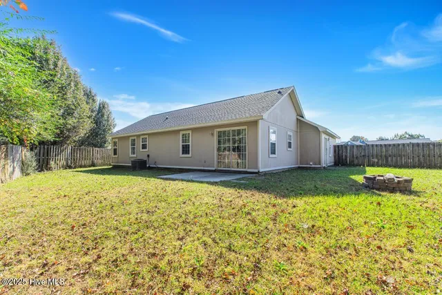 $239,000 | 409 Sumrell Way, Hubert, NC 28539