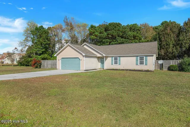 $239,000 | 409 Sumrell Way, Hubert, NC 28539