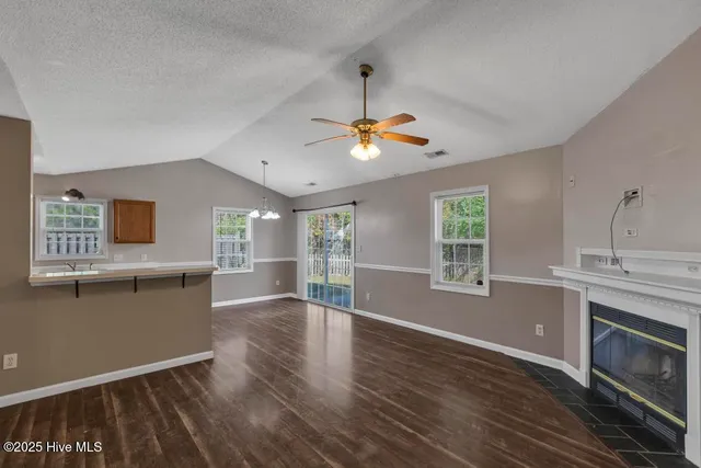 $239,000 | 409 Sumrell Way, Hubert, NC 28539