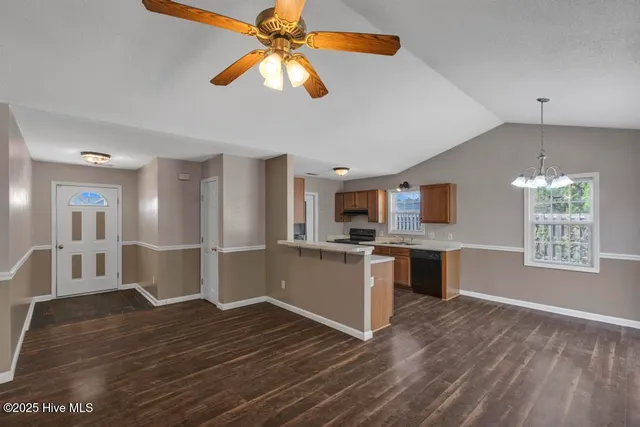 $239,000 | 409 Sumrell Way, Hubert, NC 28539