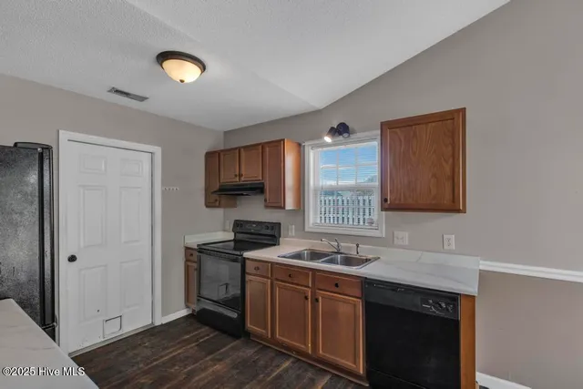 $239,000 | 409 Sumrell Way, Hubert, NC 28539