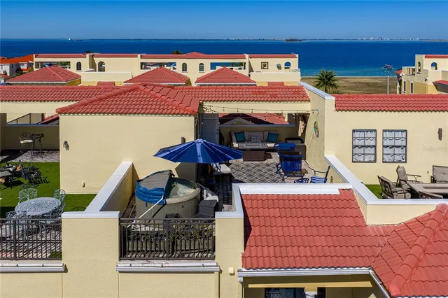 $689,000 | 6411 Mayra Shores Lane, Apollo Beach, FL 33572