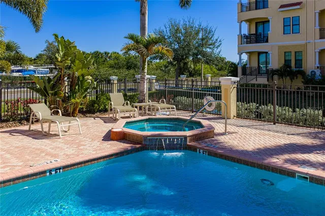 $689,000 | 6411 Mayra Shores Lane, Apollo Beach, FL 33572