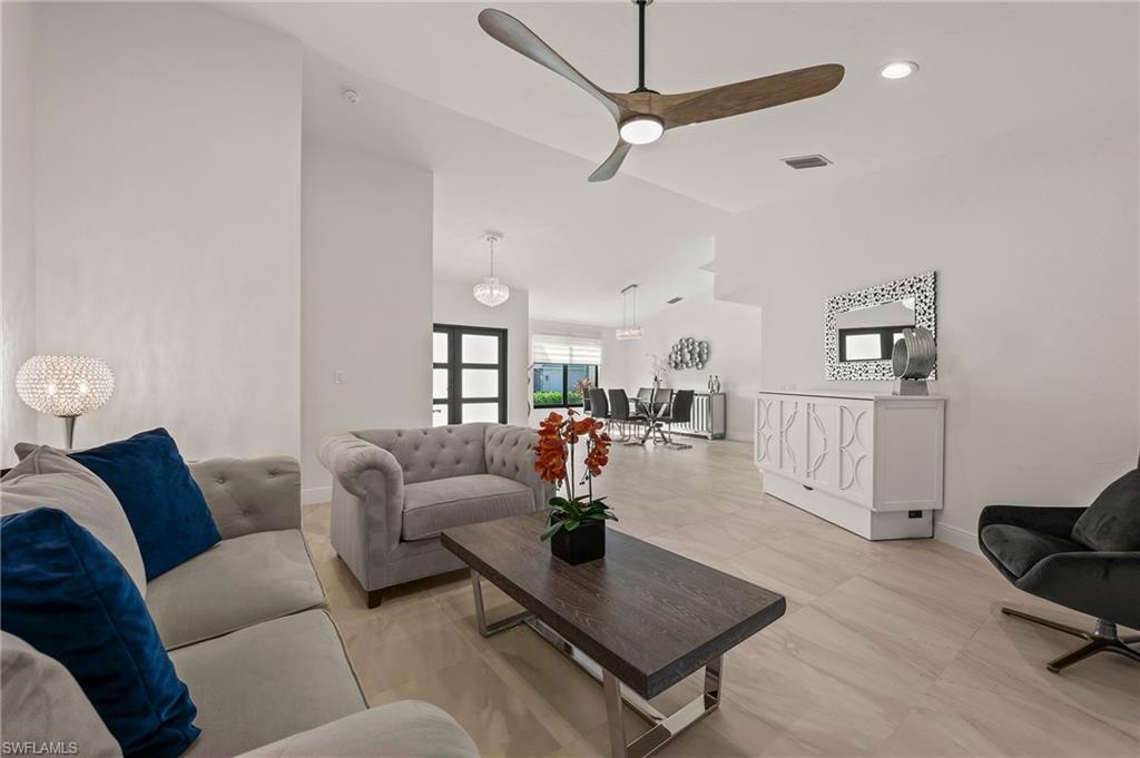 2307 Queens Way Naples, FL 34112 - Photo 4 of 44