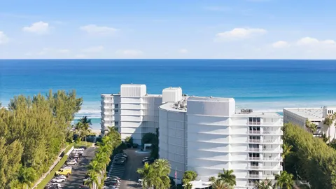 $899,900 | 2780 South Ocean Boulevard, Unit 709, Palm Beach, FL 33480
