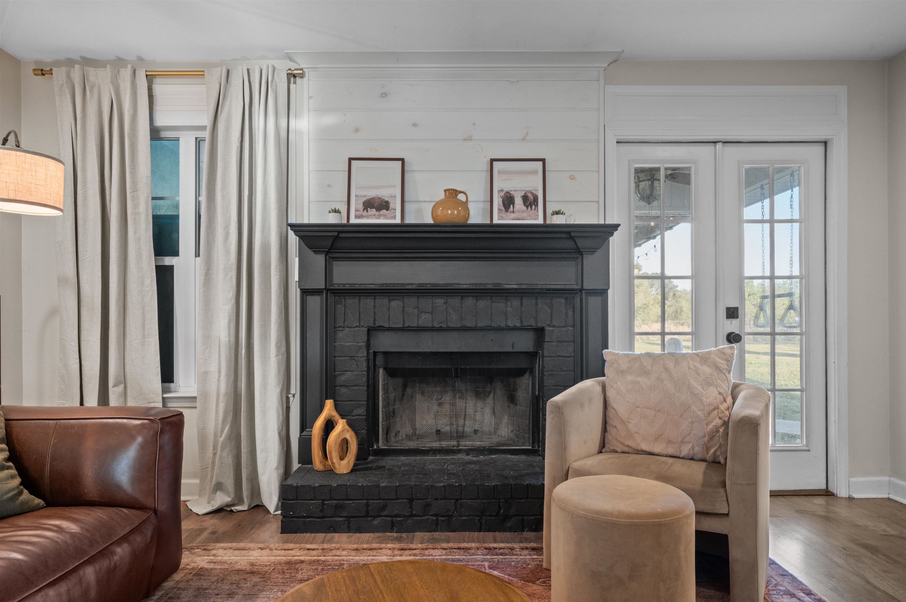 22370 Buck Road Robertsdale, AL 36567 - Photo 10 of 31 Sitting Room