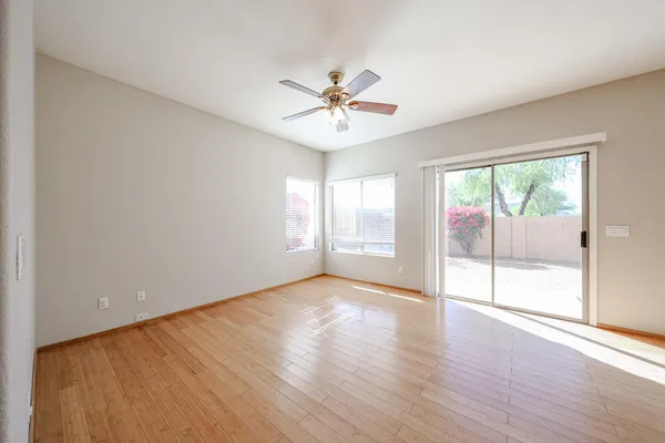 $2,095 | 8419 West Salter Drive, Peoria, AZ 85382
