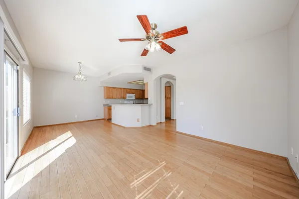 $2,095 | 8419 West Salter Drive, Peoria, AZ 85382