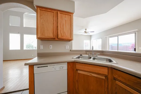 $2,095 | 8419 West Salter Drive, Peoria, AZ 85382