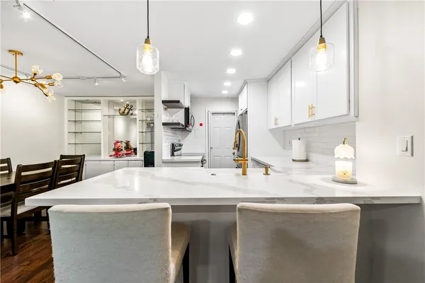 $649,000 | 7890 East Spring Street, Unit 22F, Long Beach, CA 90815