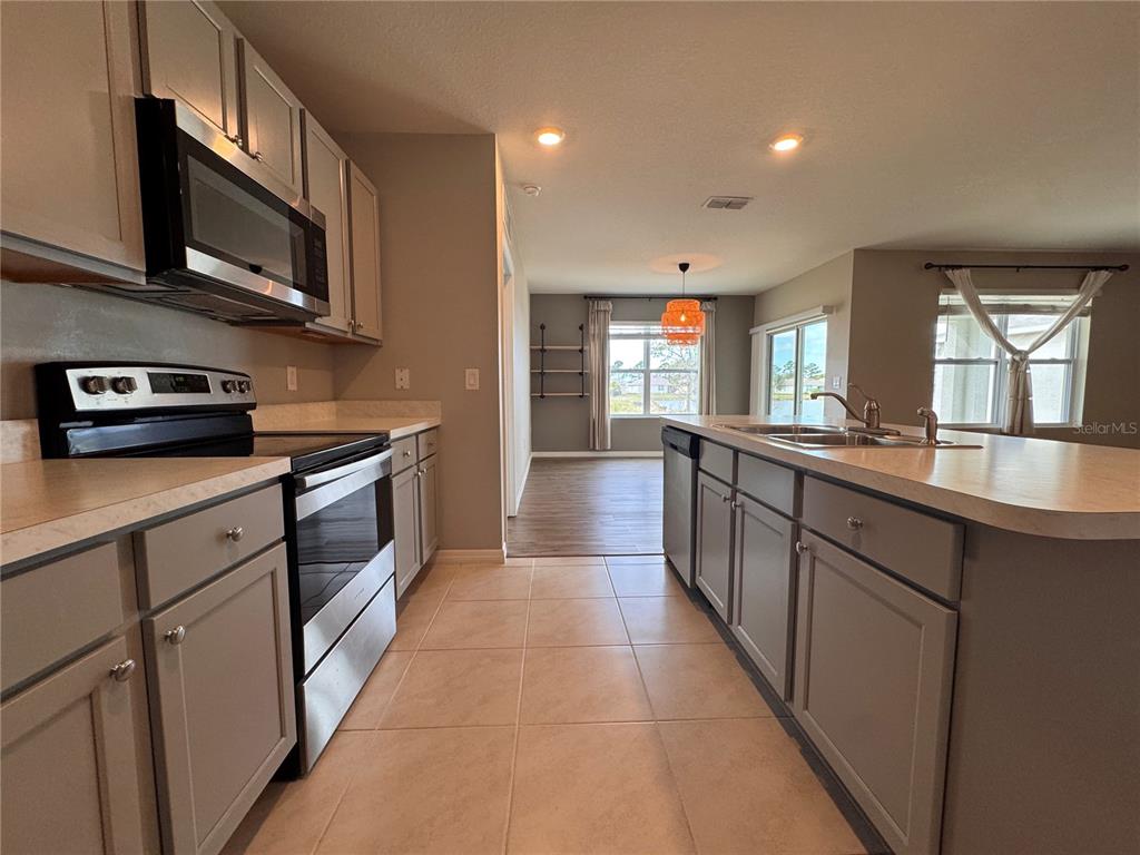 208 Old Mill Edgewater, FL 32141 - Photo 3 of 18