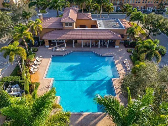 $439,900 | 14629 Southwest 5th Street, Pembroke Pines, FL 33027