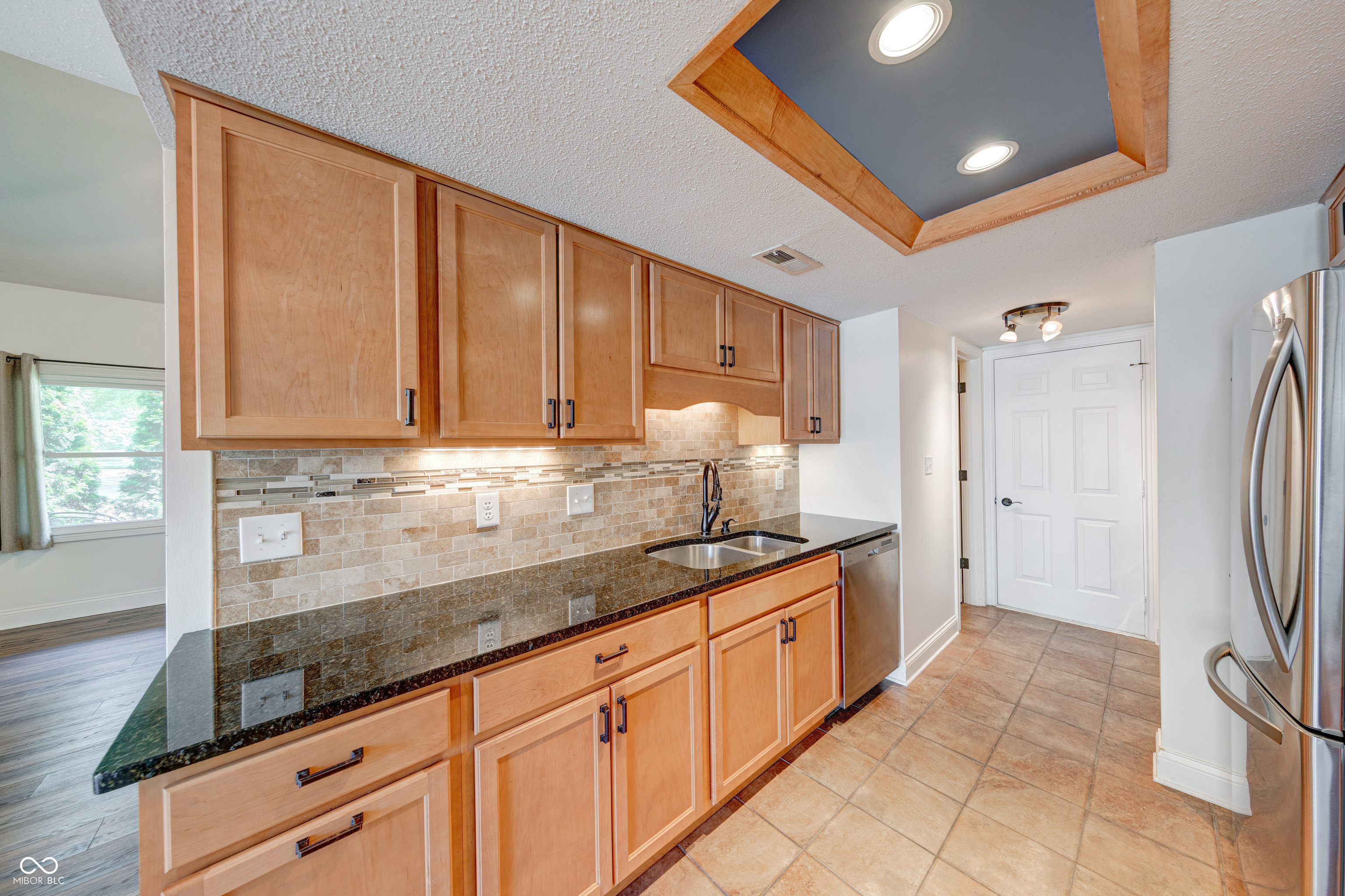 9054 Cornucopia Drive Indianapolis, IN 46268 - Photo 13 of 35