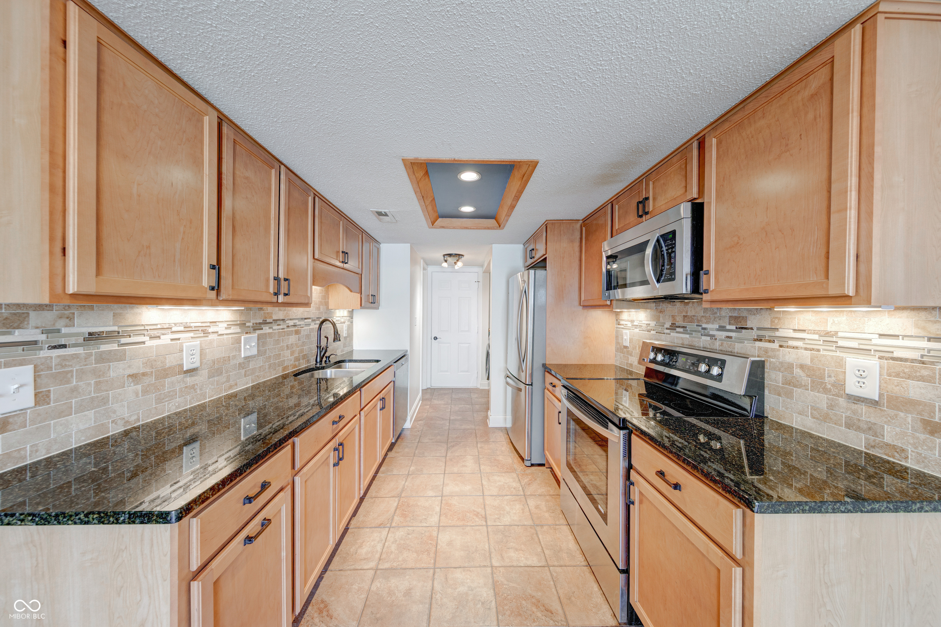 9054 Cornucopia Drive Indianapolis, IN 46268 - Photo 14 of 35