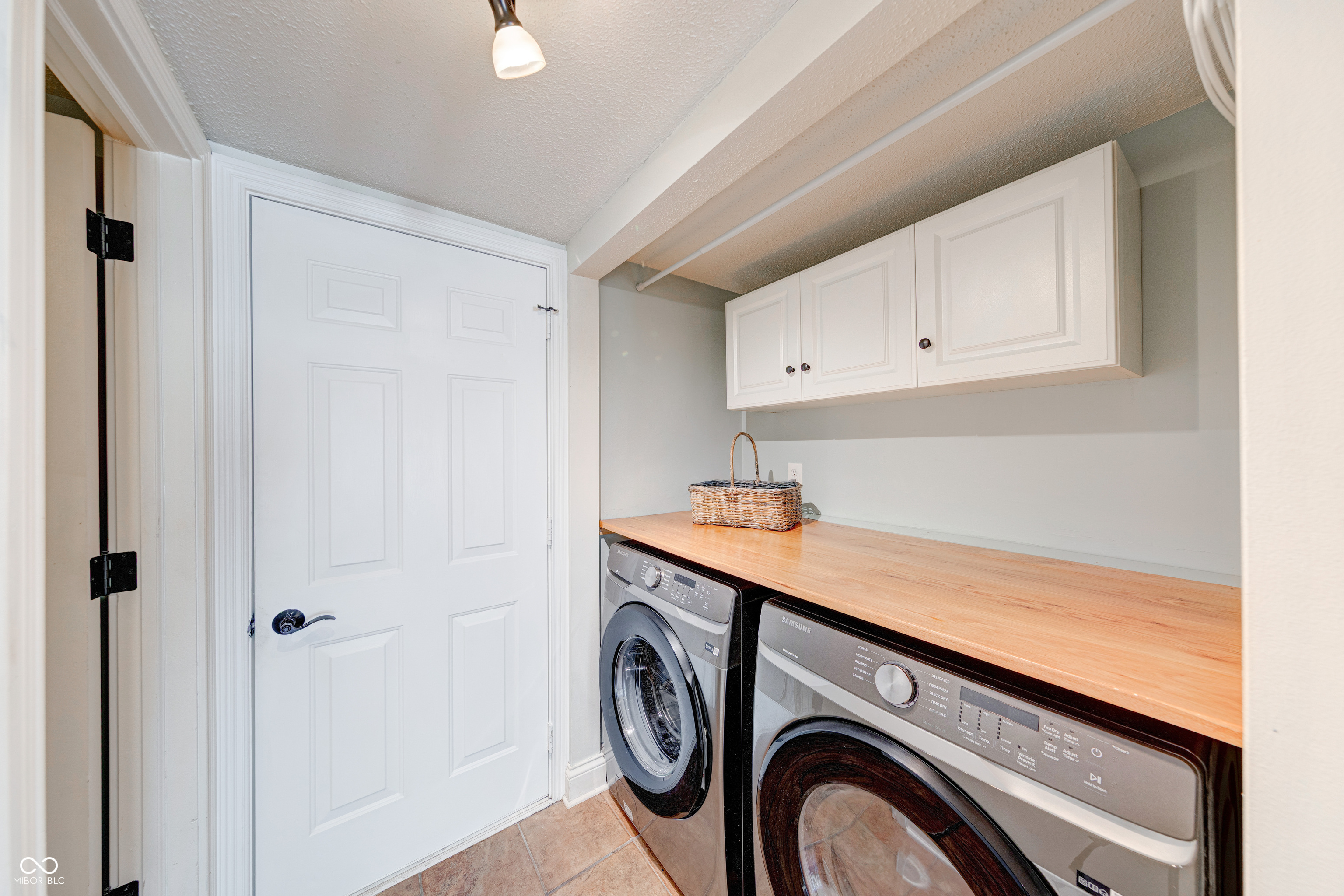 9054 Cornucopia Drive Indianapolis, IN 46268 - Photo 15 of 35