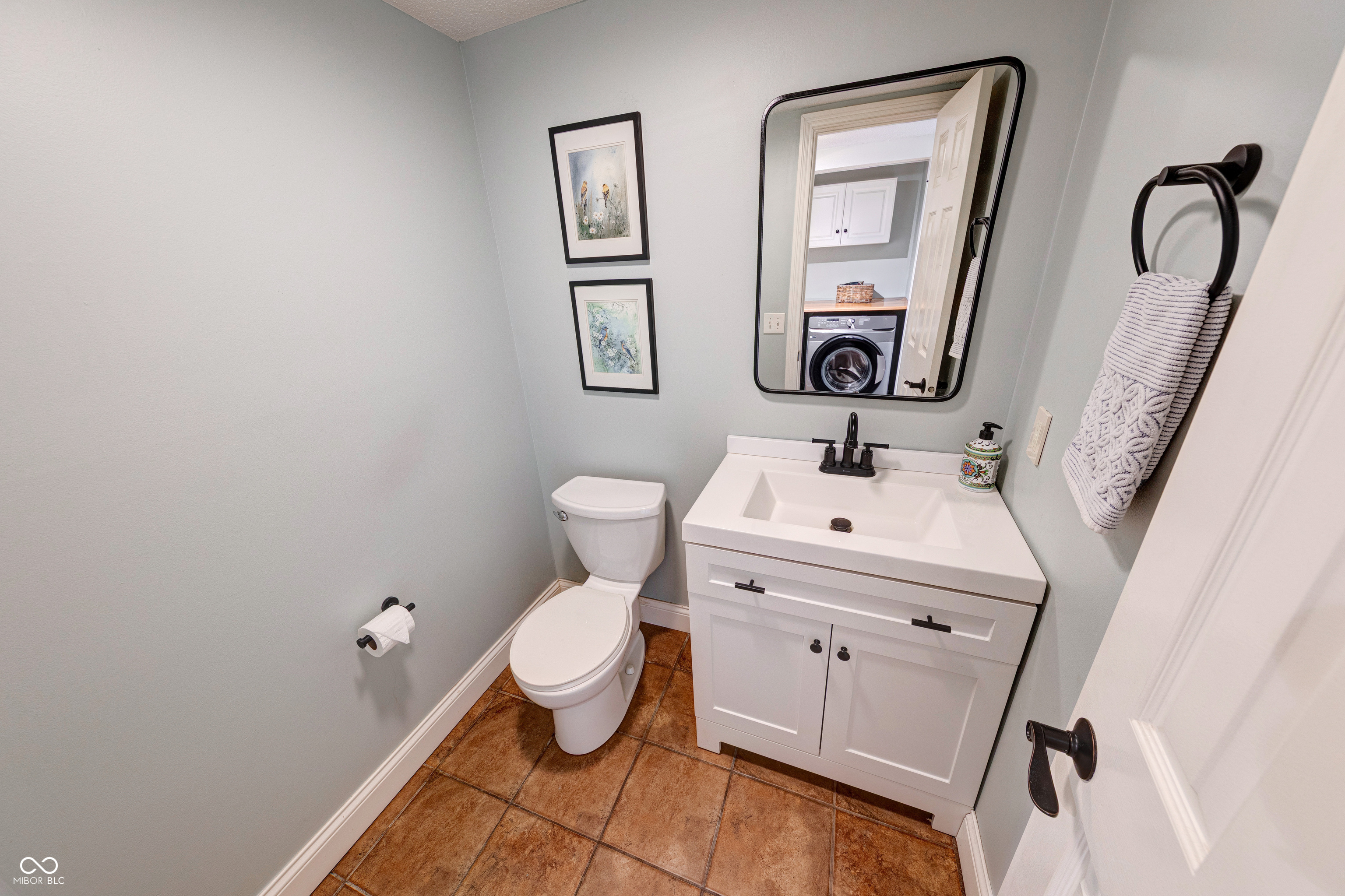 9054 Cornucopia Drive Indianapolis, IN 46268 - Photo 17 of 35