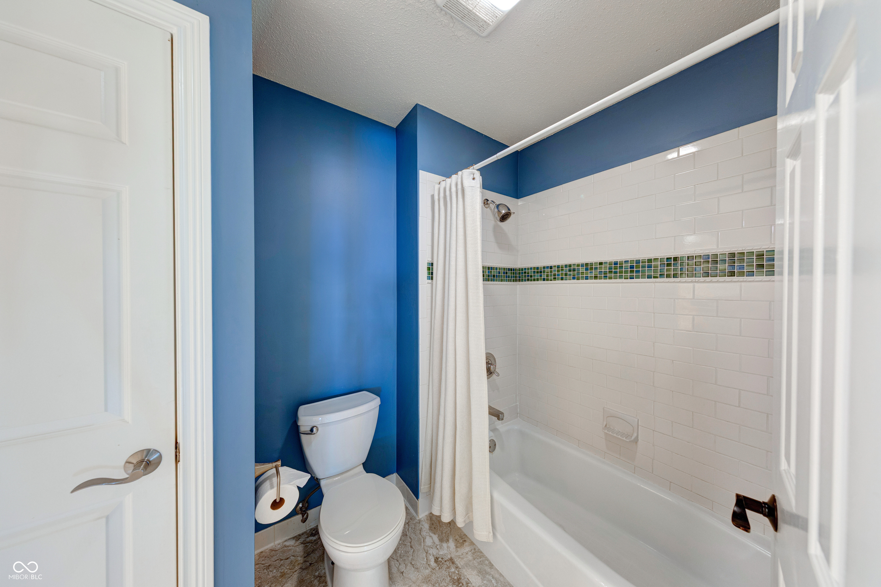 9054 Cornucopia Drive Indianapolis, IN 46268 - Photo 24 of 35