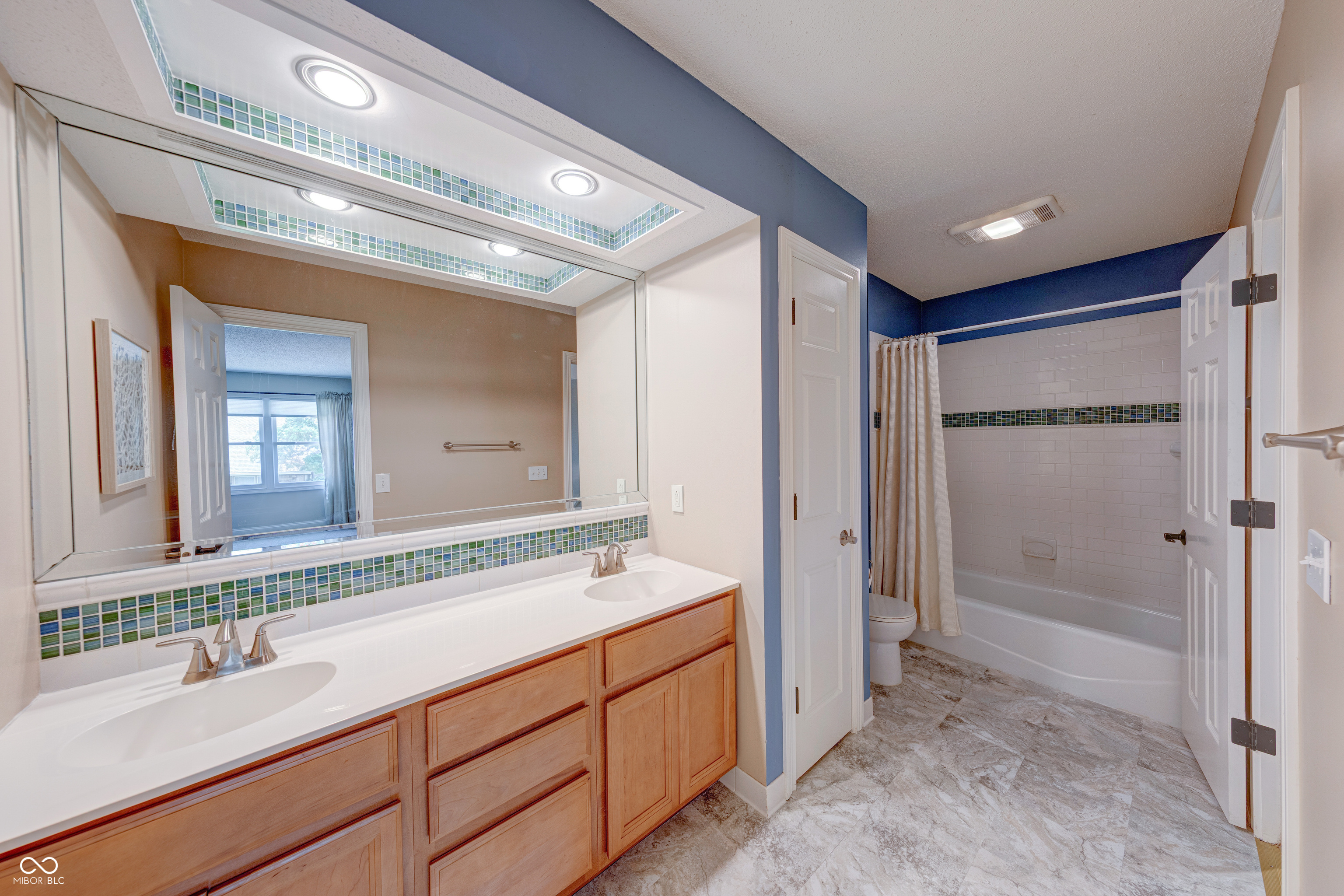 9054 Cornucopia Drive Indianapolis, IN 46268 - Photo 25 of 35