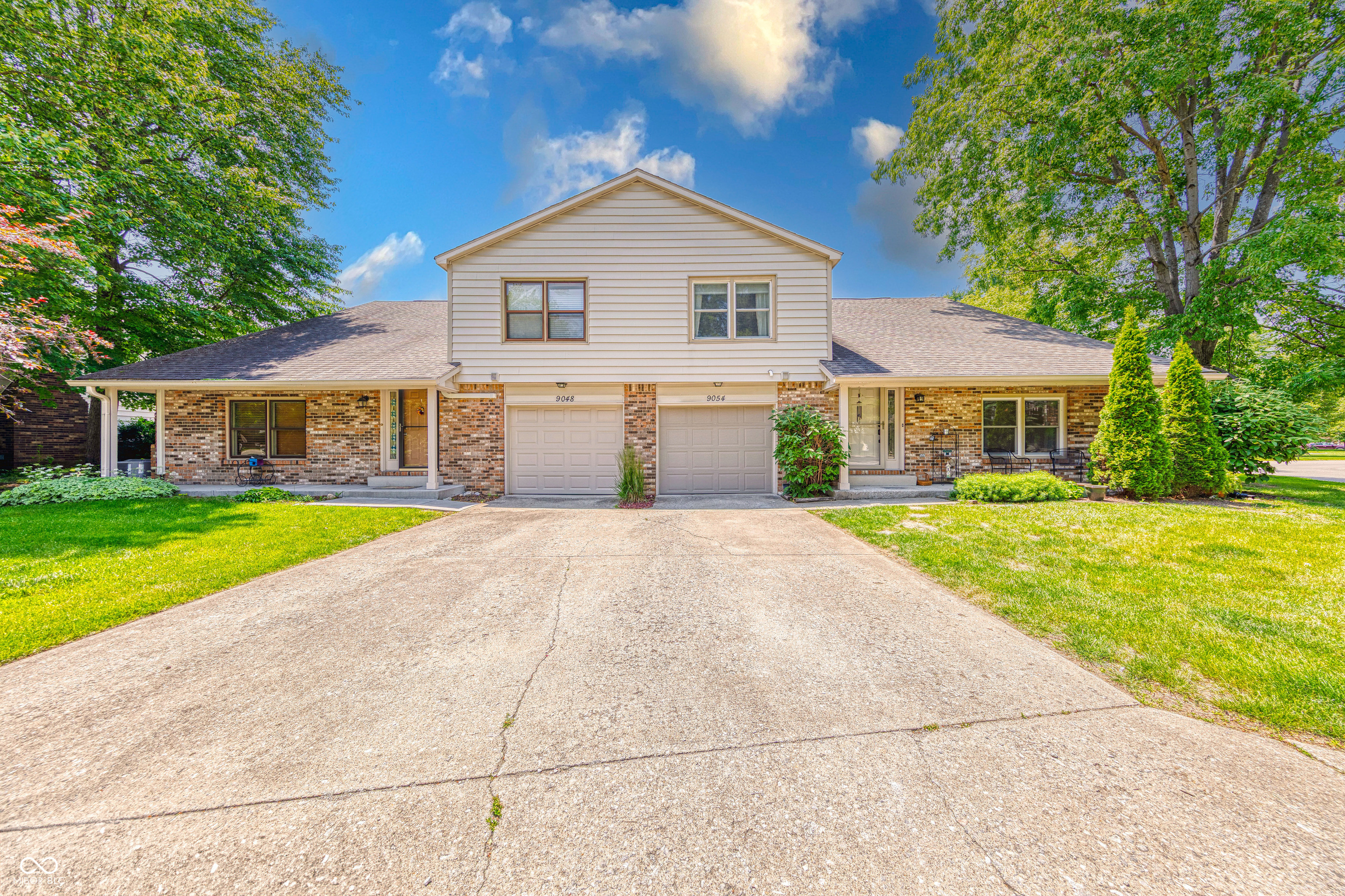 9054 Cornucopia Drive Indianapolis, IN 46268 - Photo 3 of 35