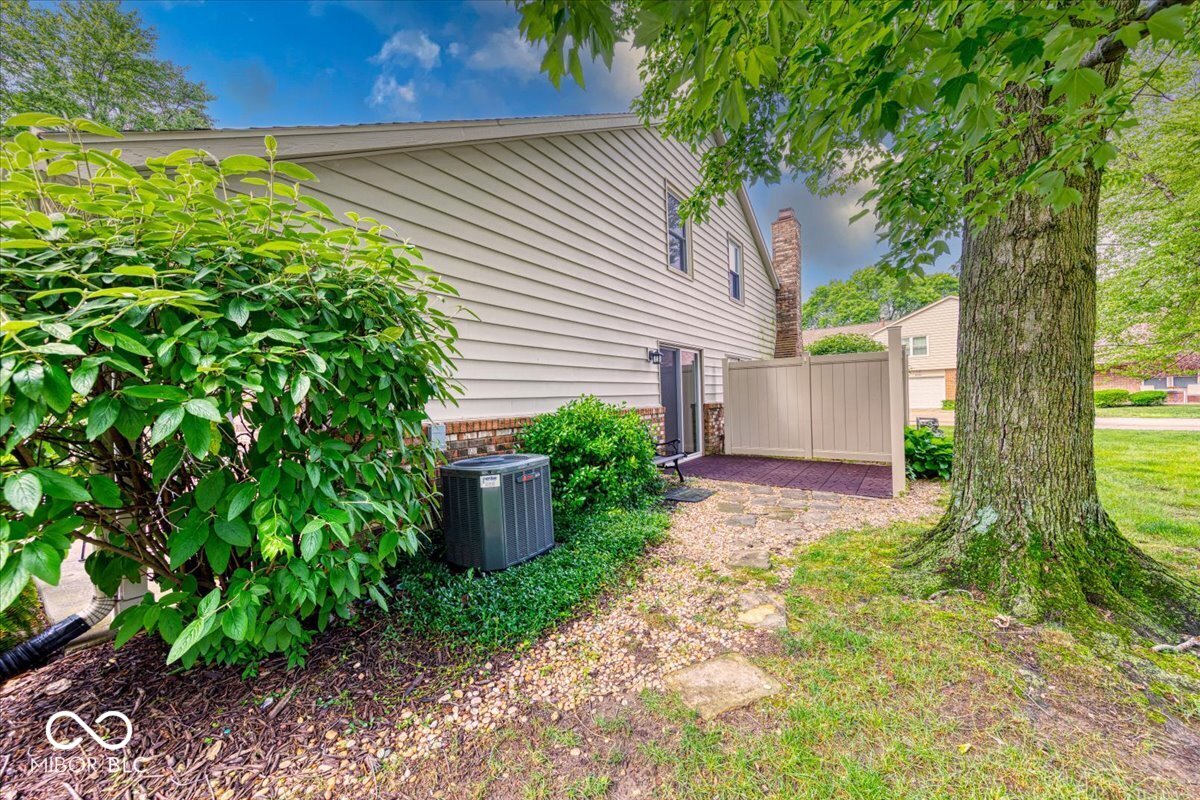 9054 Cornucopia Drive Indianapolis, IN 46268 - Photo 33 of 35