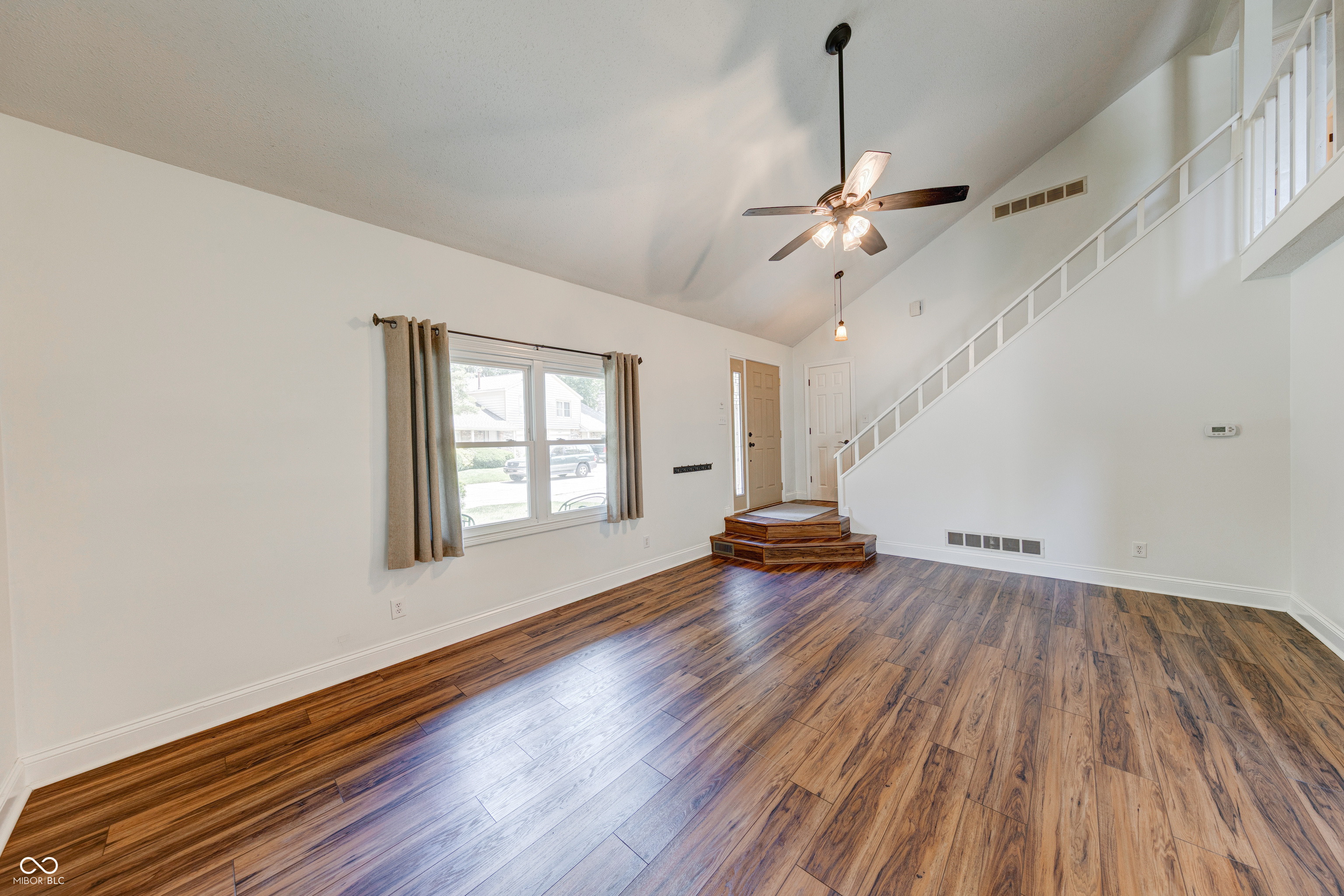 9054 Cornucopia Drive Indianapolis, IN 46268 - Photo 5 of 35