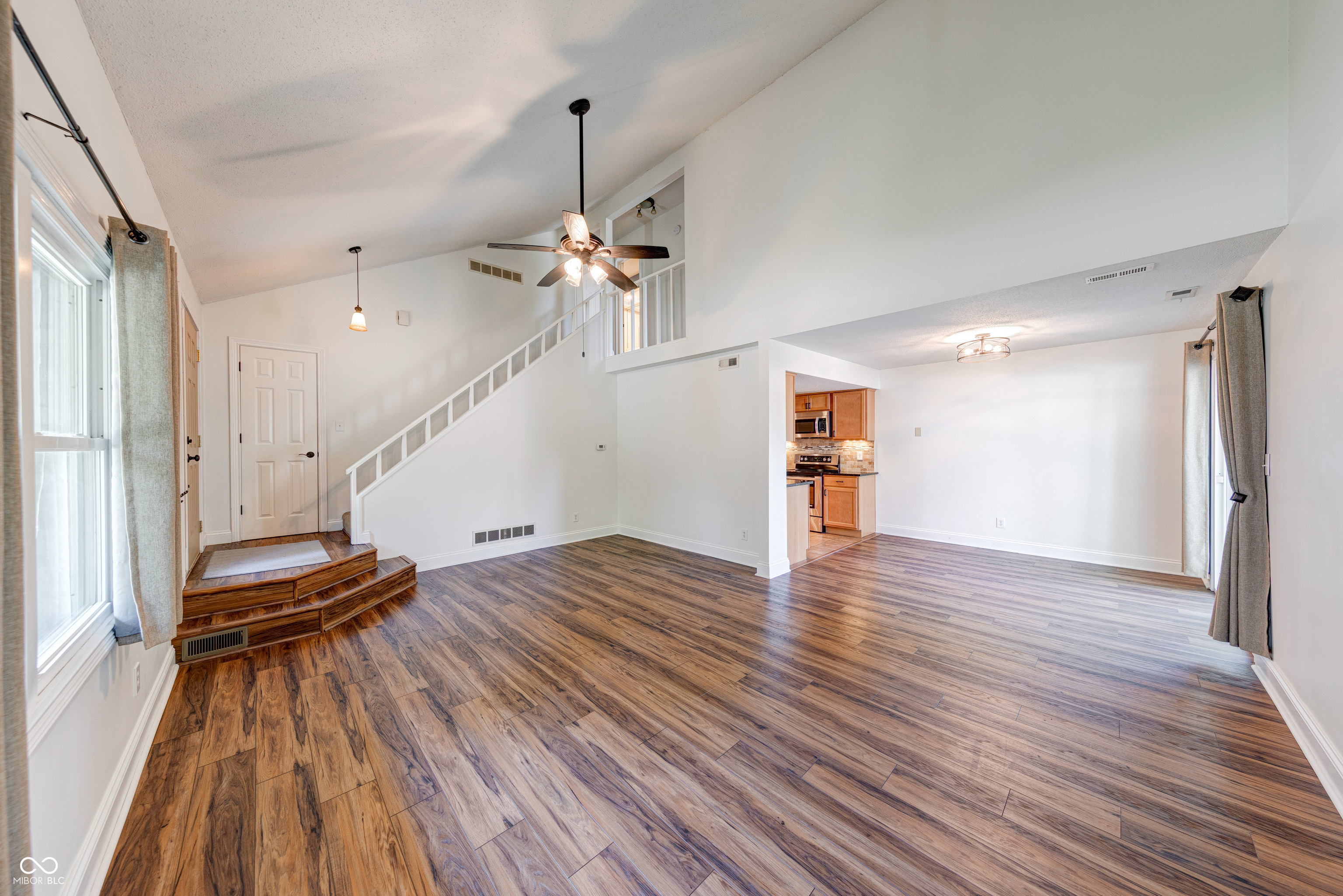 9054 Cornucopia Drive Indianapolis, IN 46268 - Photo 6 of 35