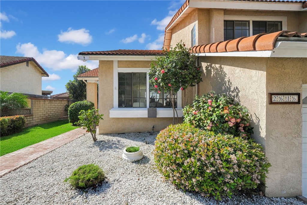 2616 Starcrest Drive Duarte, CA 91010 - Photo 5 of 44