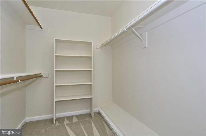 9804 Clarks Crossing Road Vienna, VA 22182 - Photo 14 of 30 Interior (General)