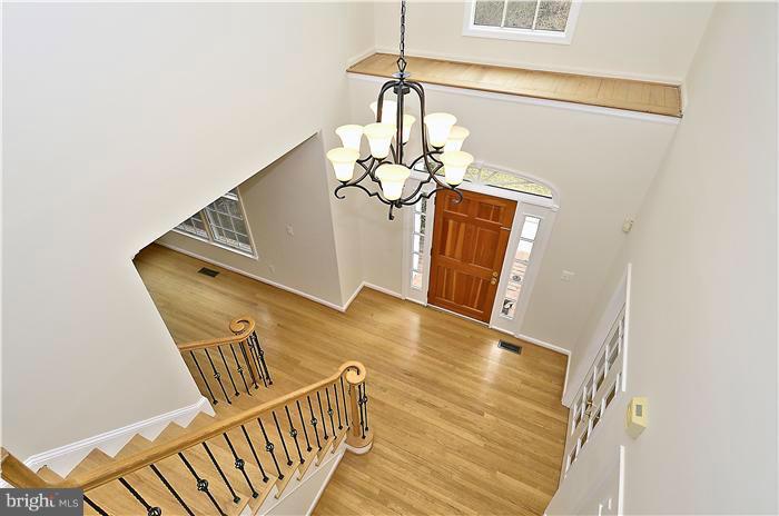 9804 Clarks Crossing Road Vienna, VA 22182 - Photo 23 of 30 Interior (General)