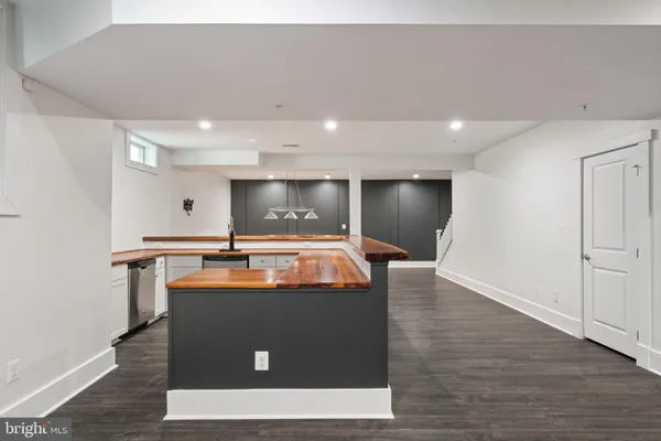 $975,000 | 17136 Gullwing Drive, Dumfries, VA 22026