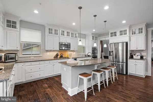 $975,000 | 17136 Gullwing Drive, Dumfries, VA 22026