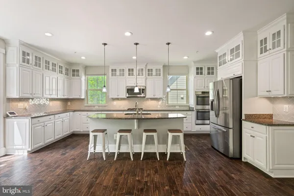 $975,000 | 17136 Gullwing Drive, Dumfries, VA 22026