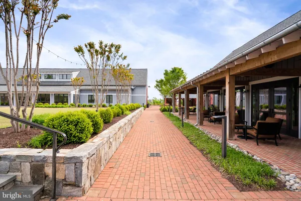 $975,000 | 17136 Gullwing Drive, Dumfries, VA 22026