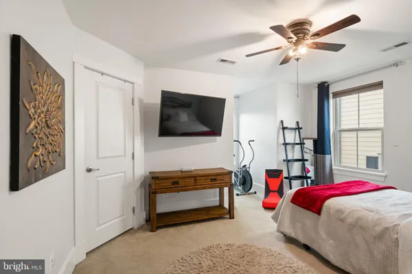 $975,000 | 17136 Gullwing Drive, Dumfries, VA 22026