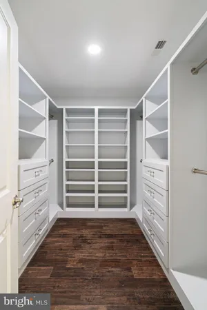 $975,000 | 17136 Gullwing Drive, Dumfries, VA 22026