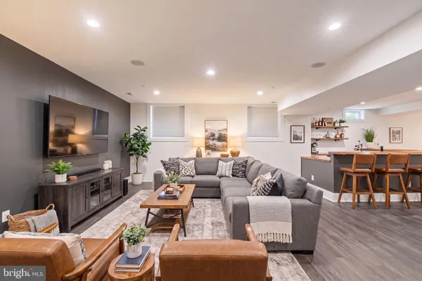 $975,000 | 17136 Gullwing Drive, Dumfries, VA 22026