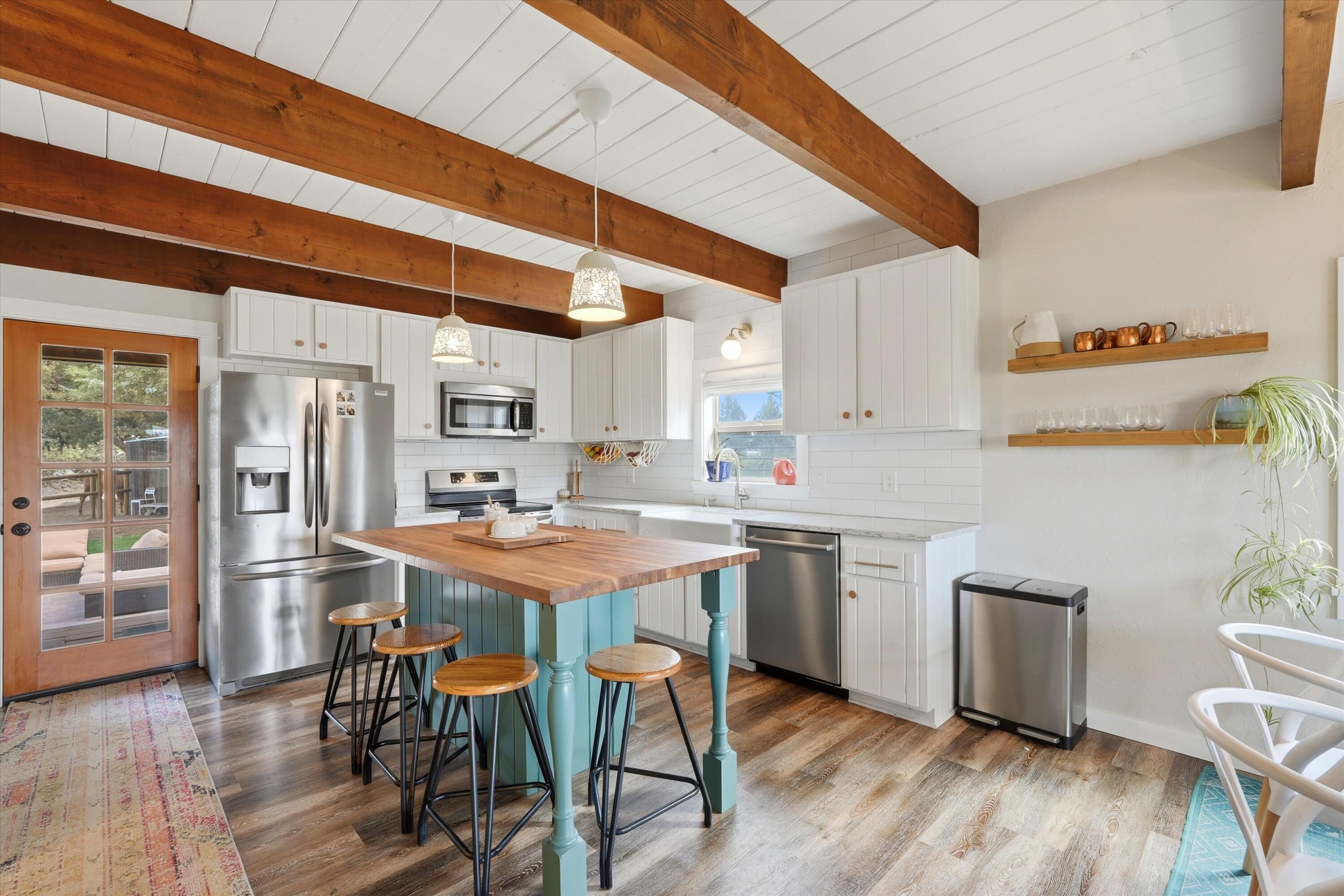 61280 Larsen Road Bend, OR 97702 - Photo 11 of 58 Spacious kitchen with stainless steel appliances