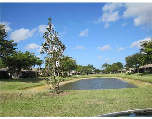 18571 Egret Way, Unit A Boca Raton, FL 33496 - Photo 2 of 20 Exterior Front