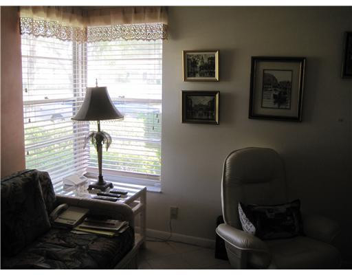 18571 Egret Way, Unit A Boca Raton, FL 33496 - Photo 7 of 20 Den/Family/Great Room