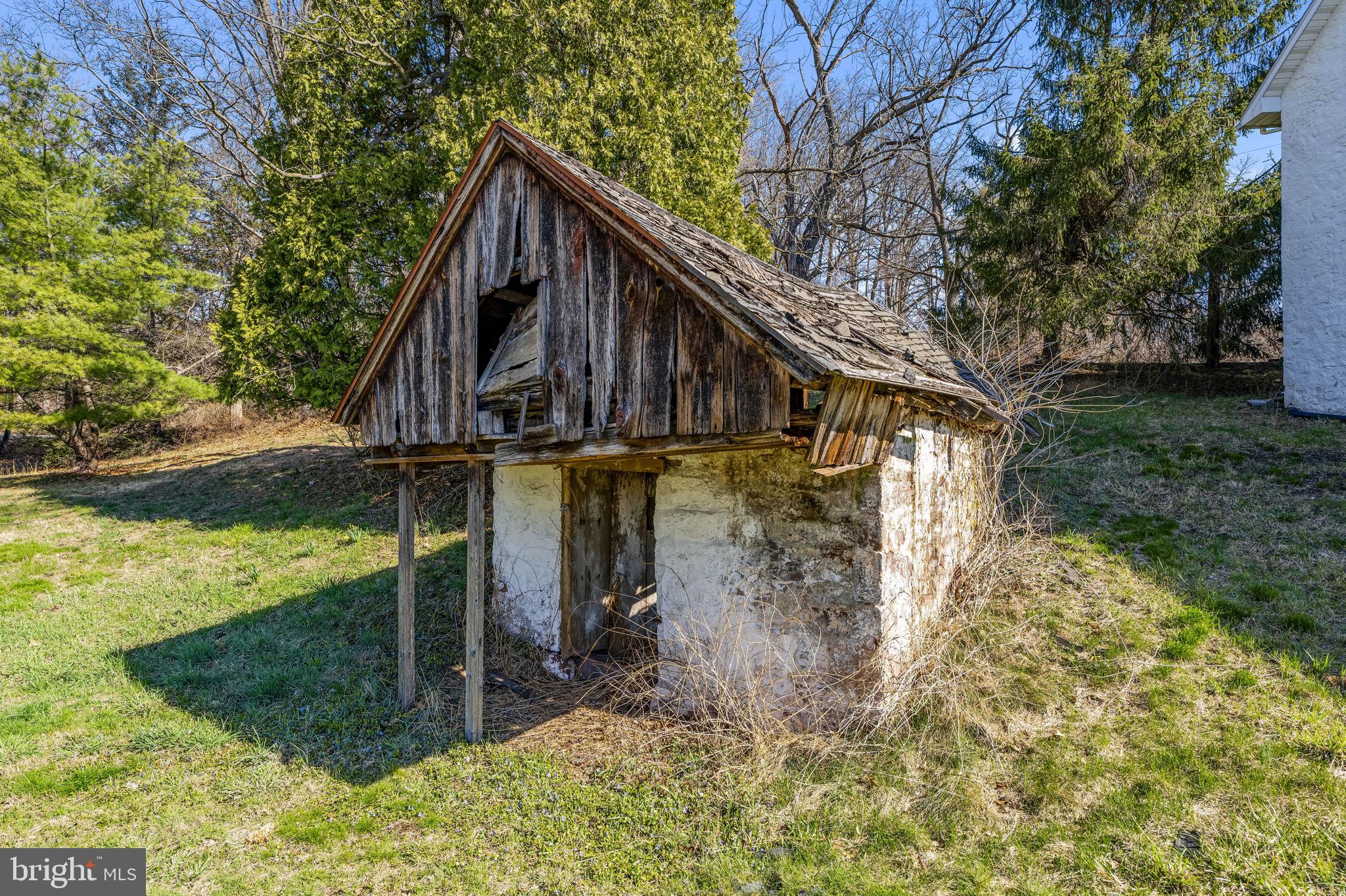39 Gill Road Mohnton, PA 19540 - Photo 38 of 59 a view of a house with brick walls